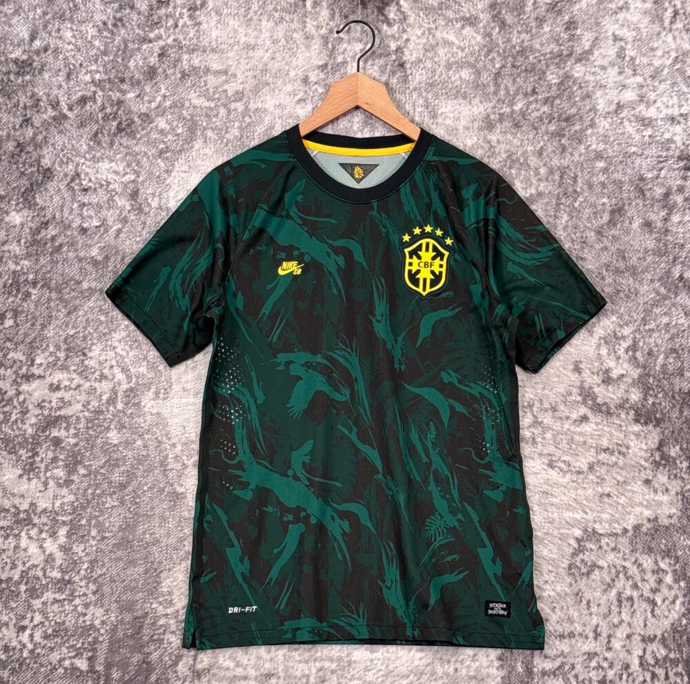 Nike SB Jersey Medium Mens 2014 Brazil CBF Camo Special Edition Soccer
